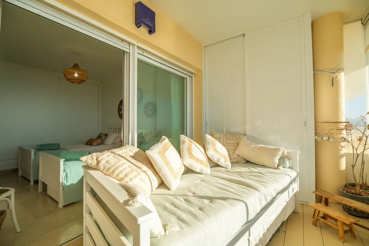 c24db6c0-08e4-4f82-8d6d-d10959bccbc7