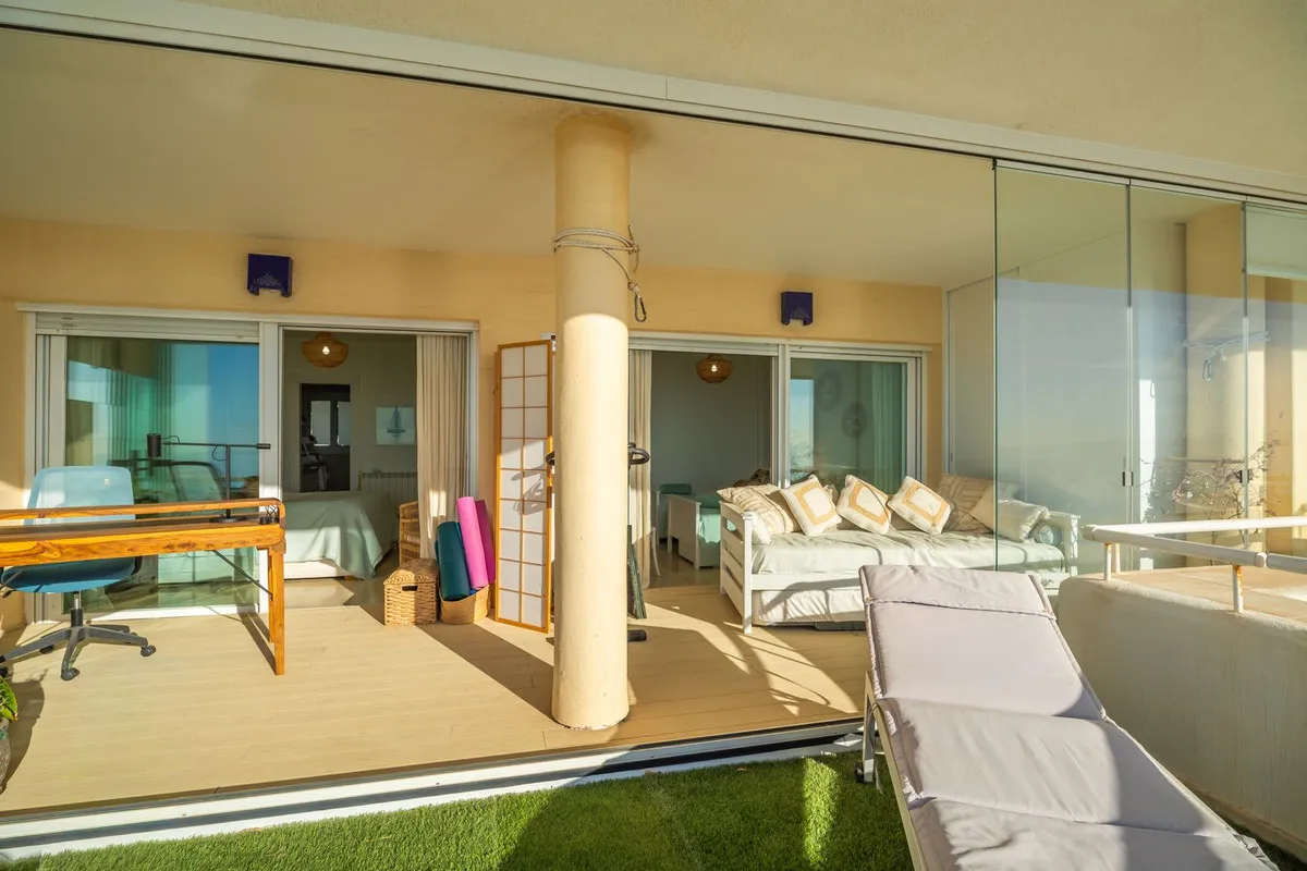 cbd8a0ac-a82a-44a2-9f63-7b5bfa889190