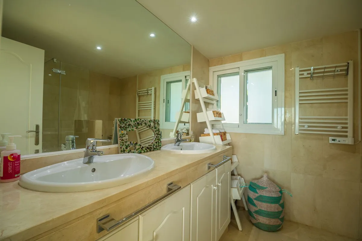 df77705c-2466-473e-802f-d6efaaa48fe3