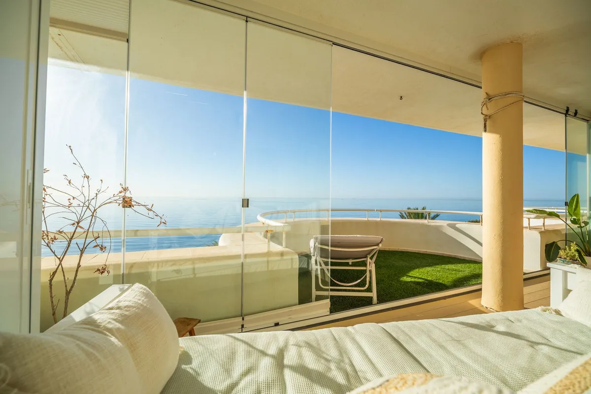 e3c0c82a-1392-4465-a8eb-136e46d0c0ec