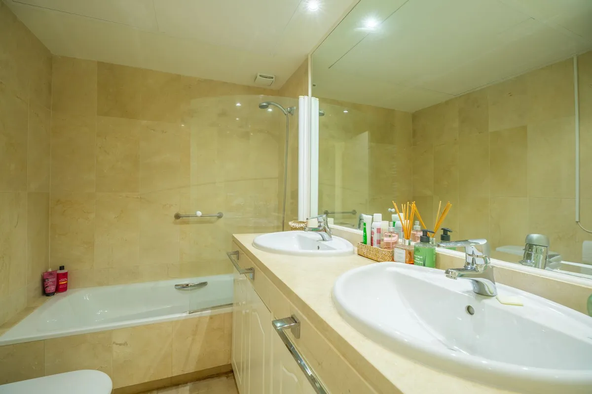 eb458479-f9e3-470b-be6e-32ad06e2a0c4