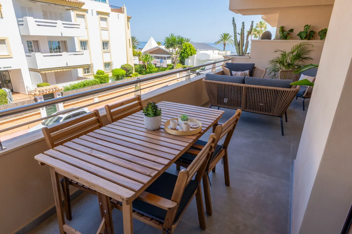 956cf99b-63ef-4afb-965b-bccfd4940808