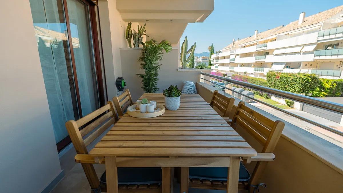 ddbe5fc9-c682-49ef-ab0c-adc249a1c8a8