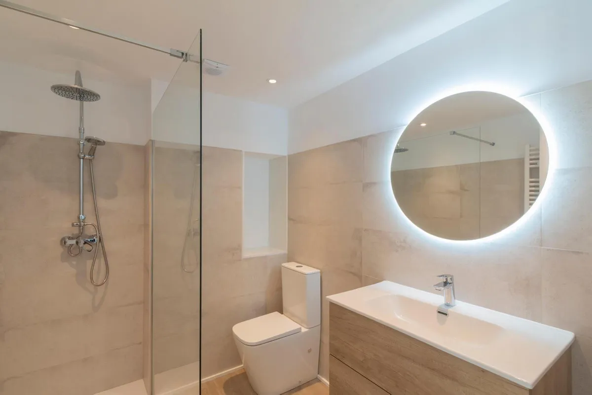 a069f25e-526e-40cf-a33b-d272459dd6b1