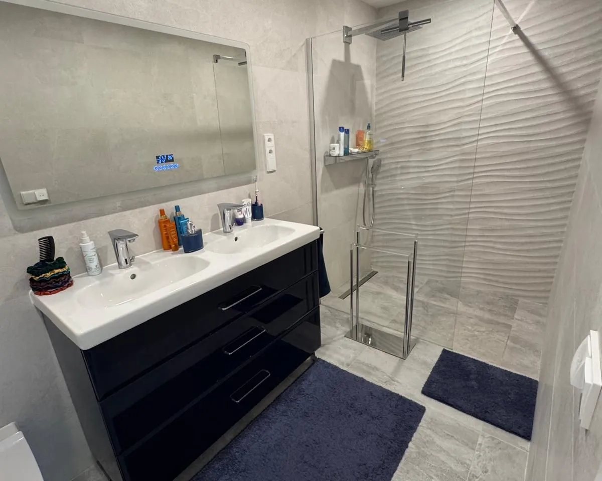 0c50afb2-977c-421f-94cd-58ad4e3dc096