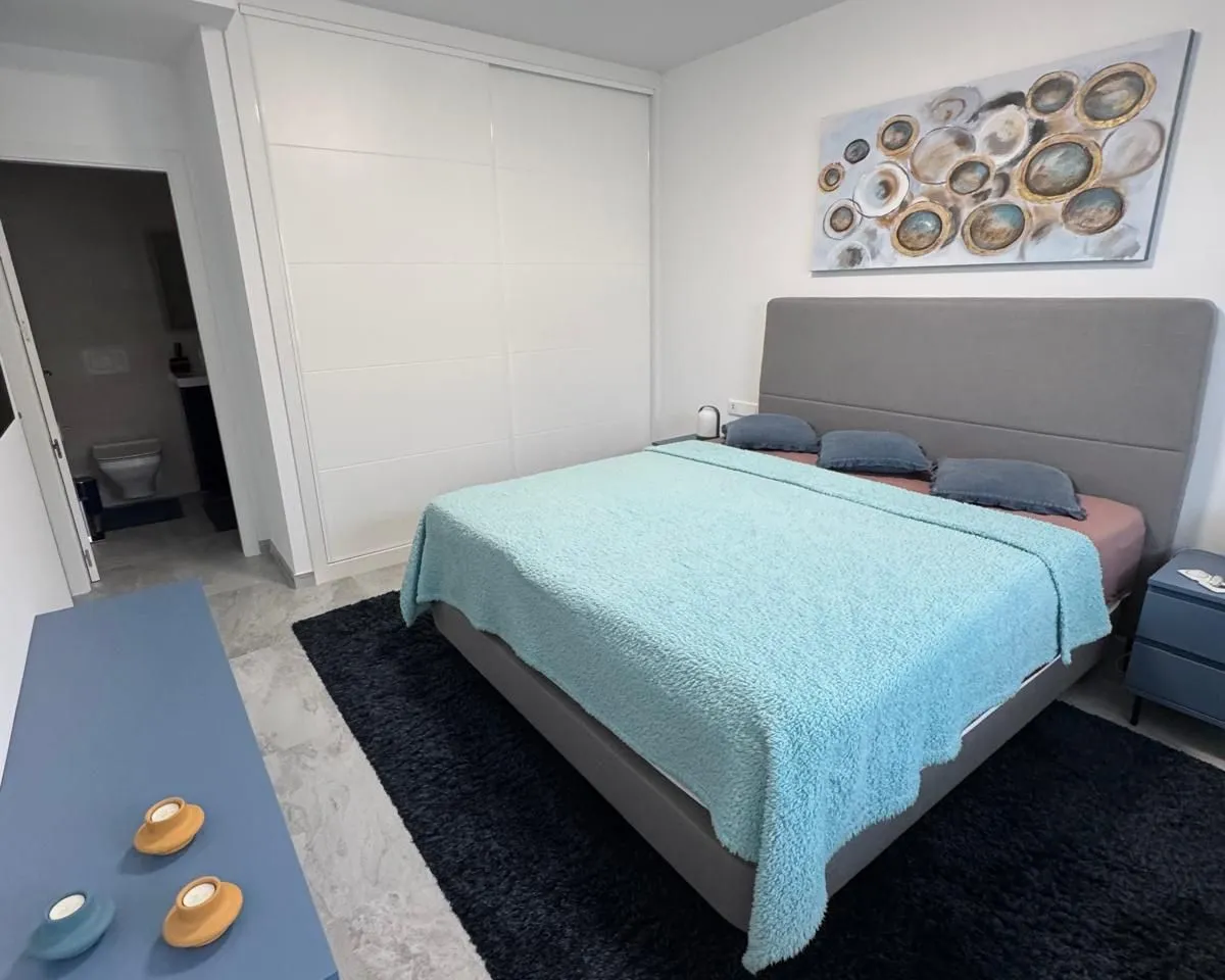 68bf940f-9a65-4329-8b41-d6b6a75dd29f