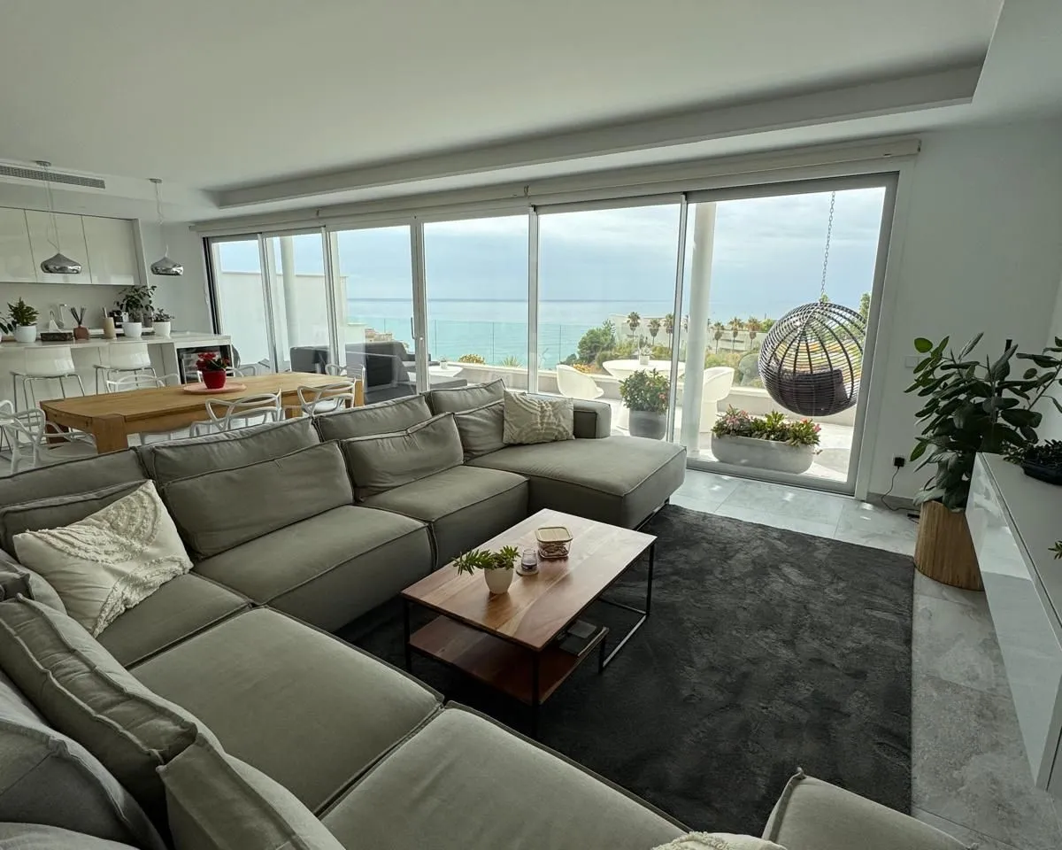 f02a7545-d9b4-4df0-be18-282030490a97