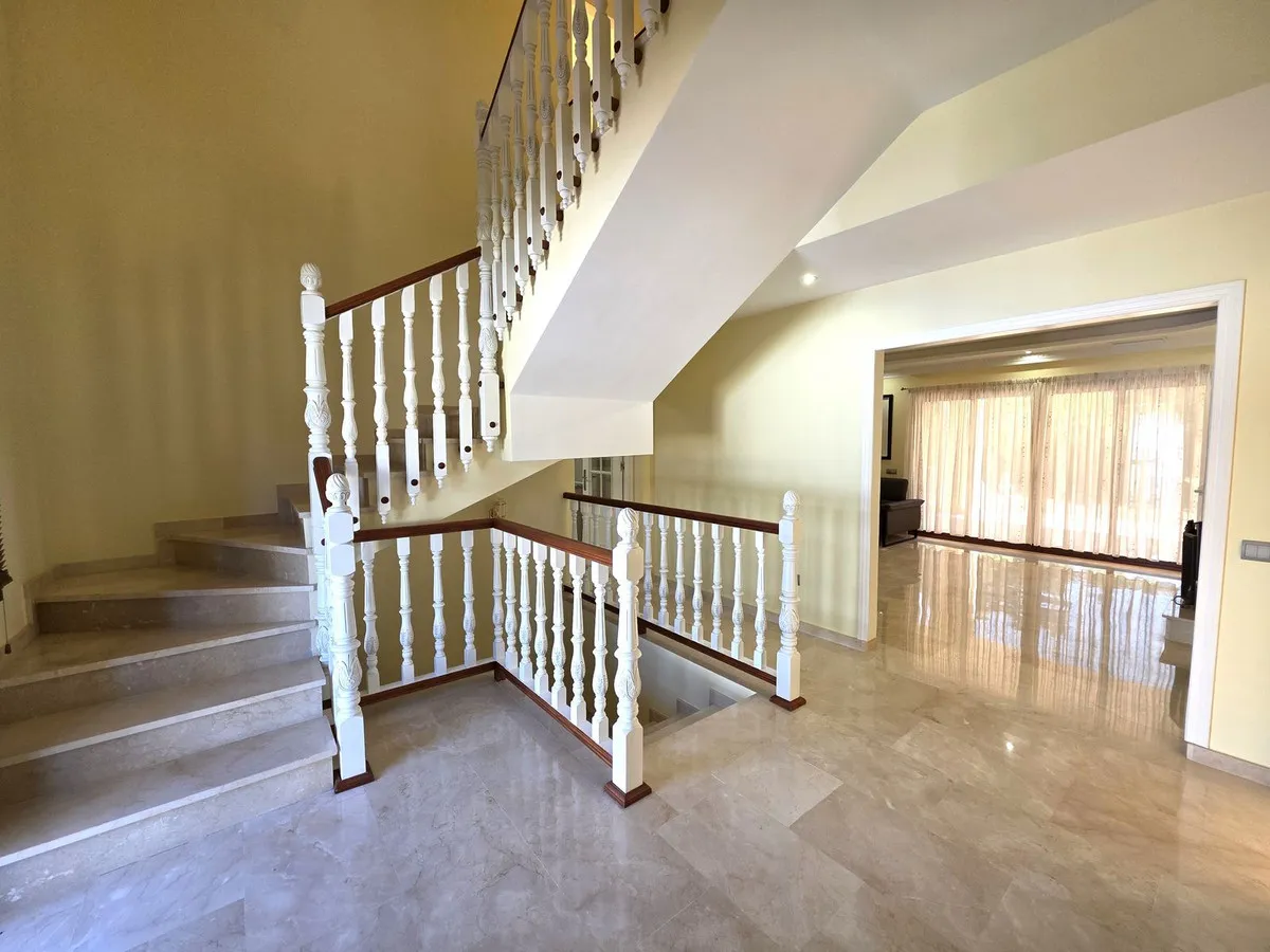 3ab36f9f-ee50-4819-bf29-f842fac707e7