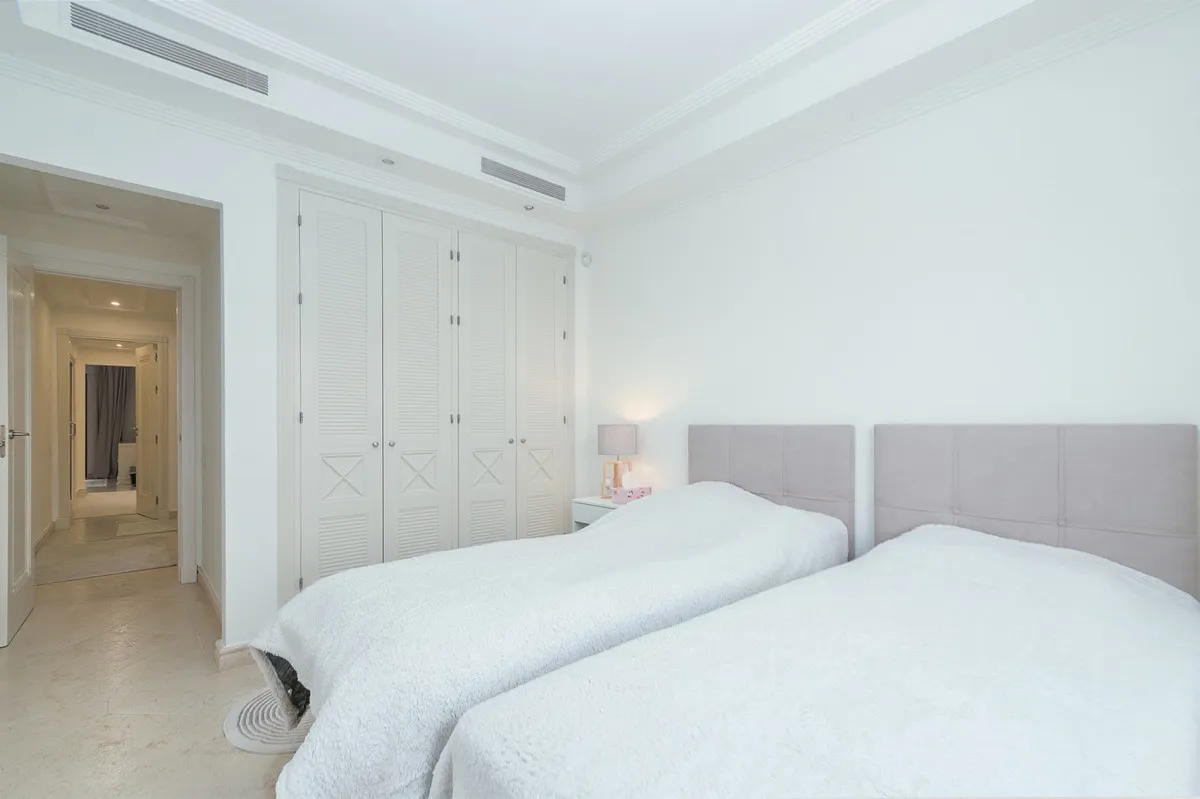 53ed23f7-949f-4522-a775-79ef897ad340