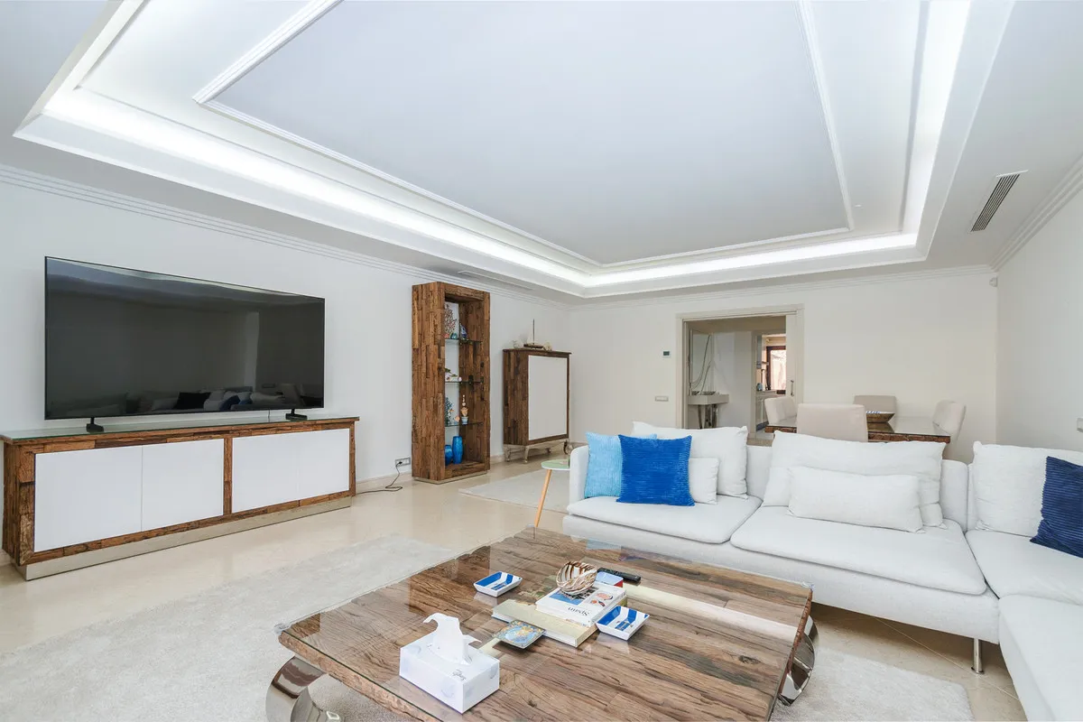 684c52d7-91fd-432c-b997-fe15b61a66c5