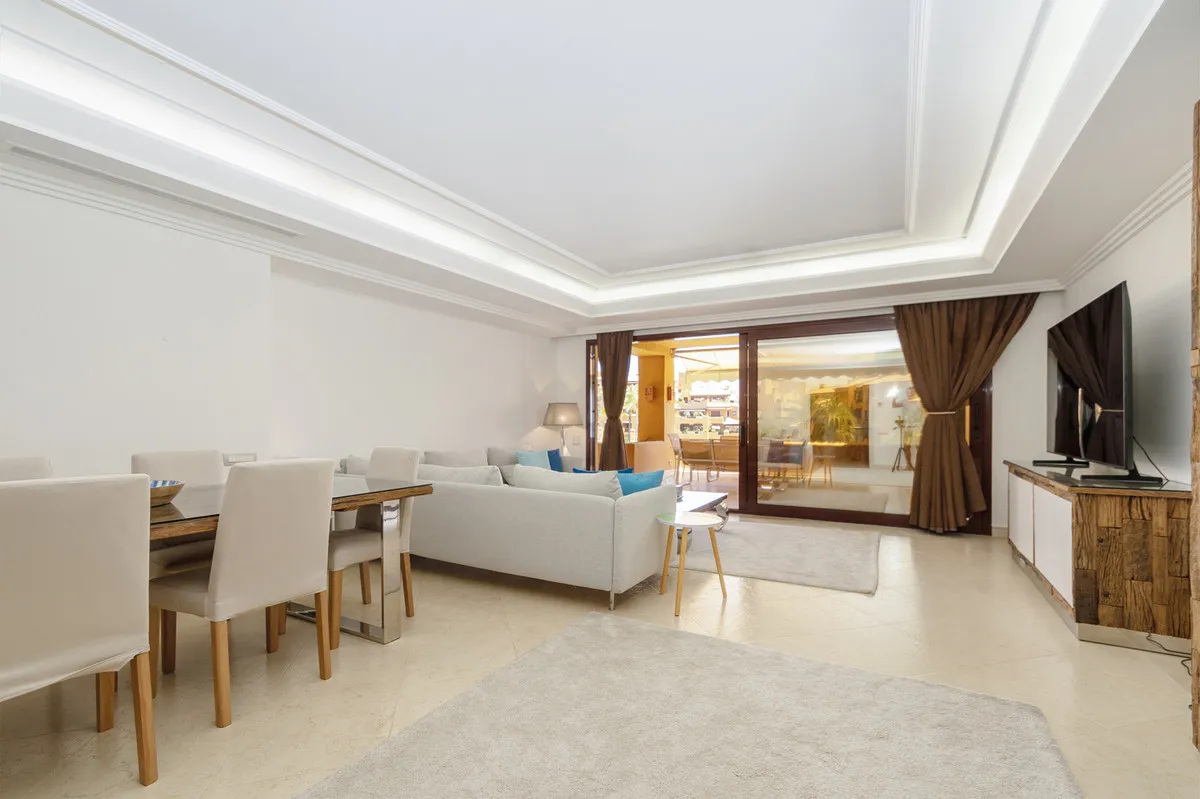 951114fc-e2ce-4c08-8959-e32753bcfb95