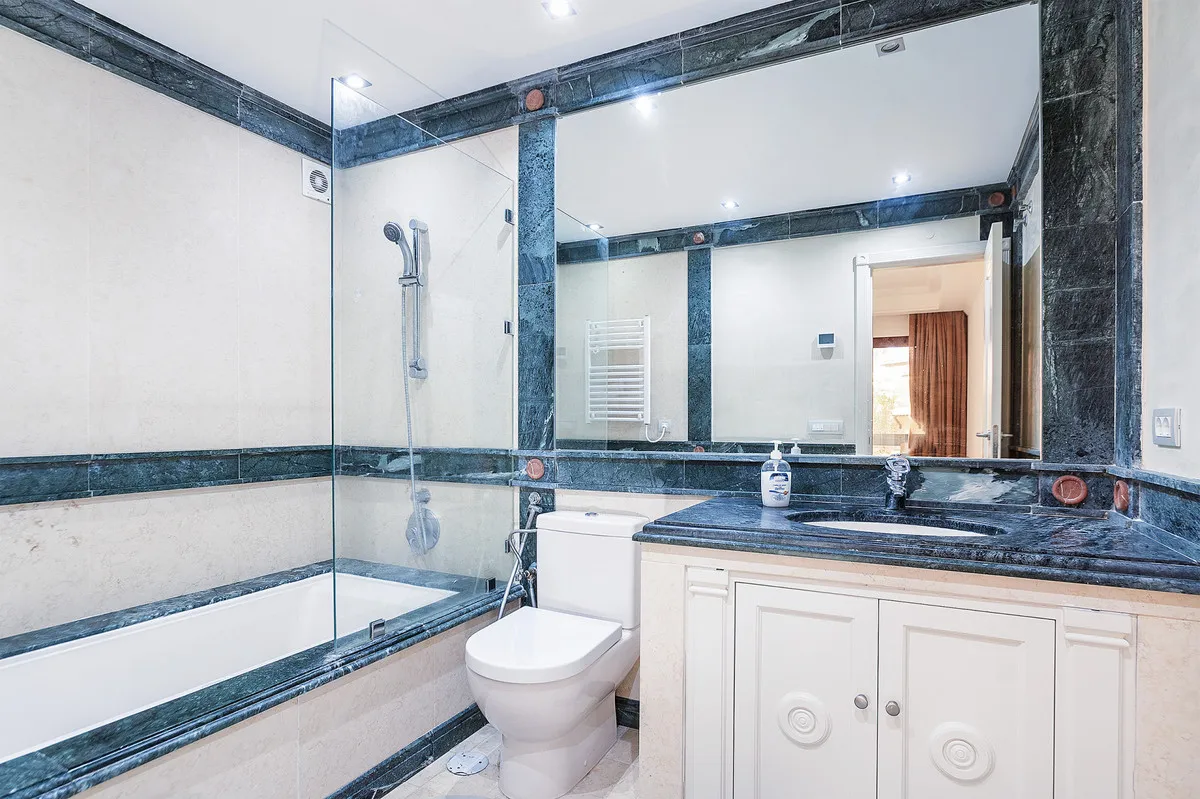 ee1e7bf0-25b7-4ff8-9eba-f1e2d7ce3320