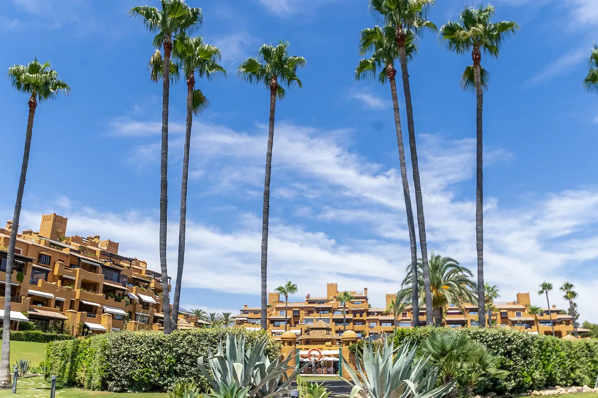 fdc104c2-51d7-402f-a41d-346b24698f32