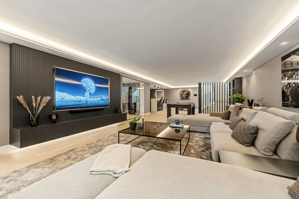 3f5e6056-1430-47e0-a571-2f24e38e1891