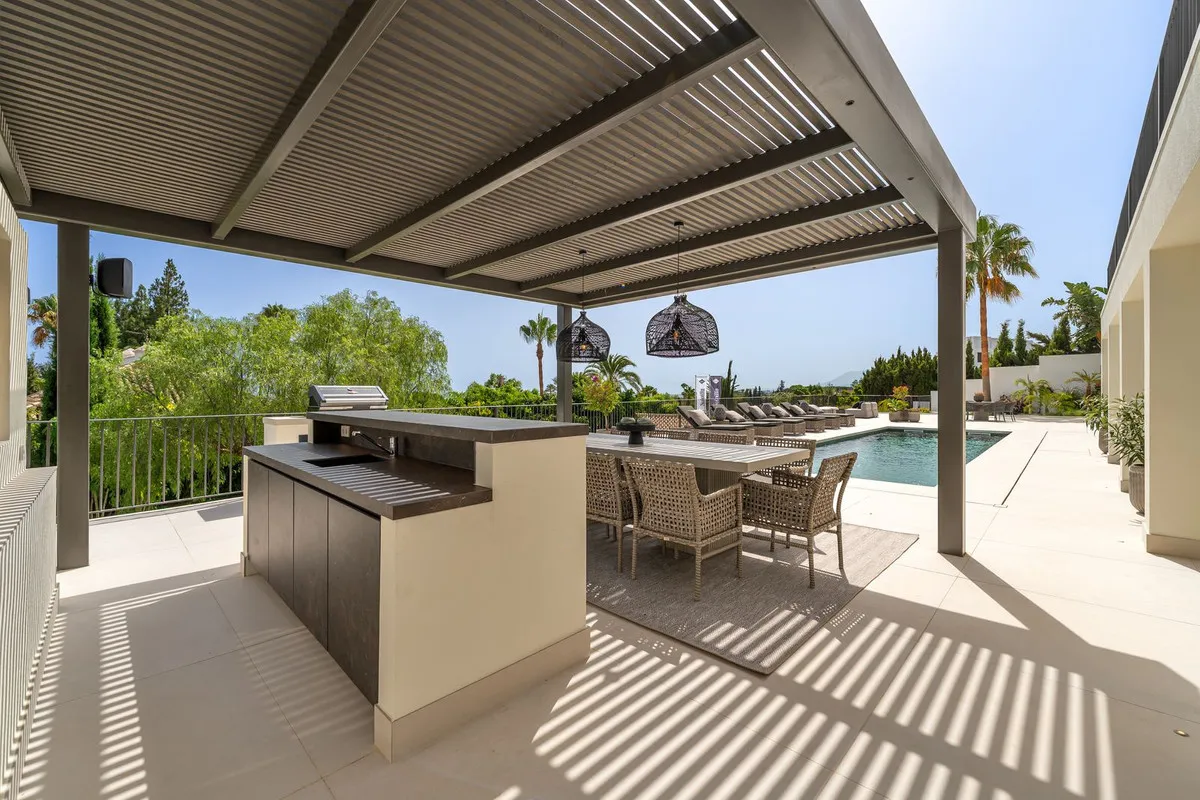 9d6e5eee-7fc1-44f0-b54a-d826aa5e8b31