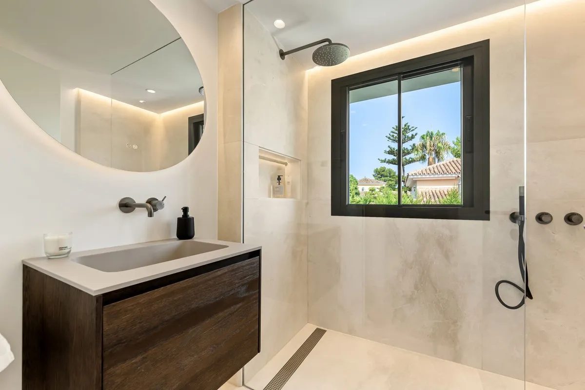 c0ab7776-c262-41f3-b316-e9f399acab26