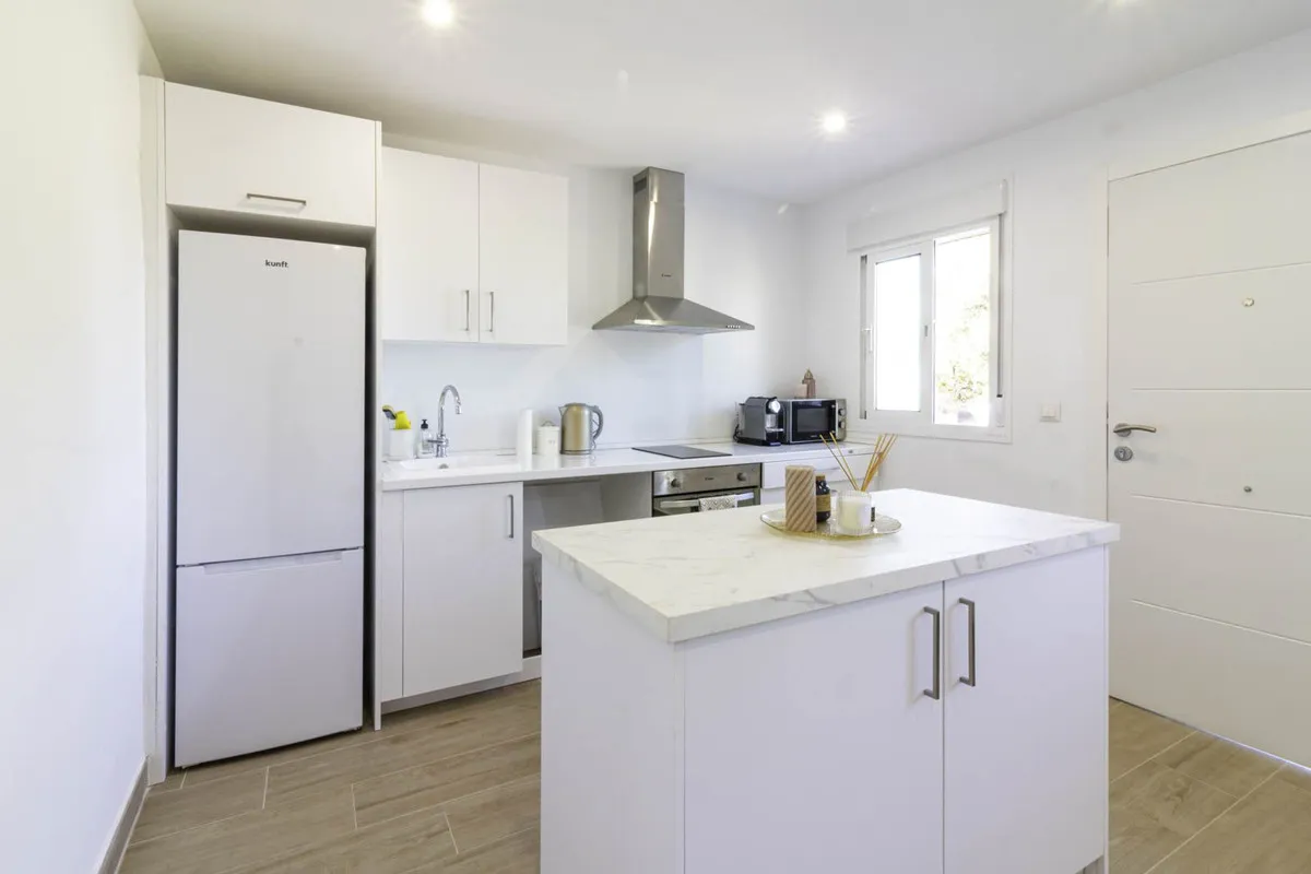 9d9cdb56-6062-4738-9f4f-e506c48bb214