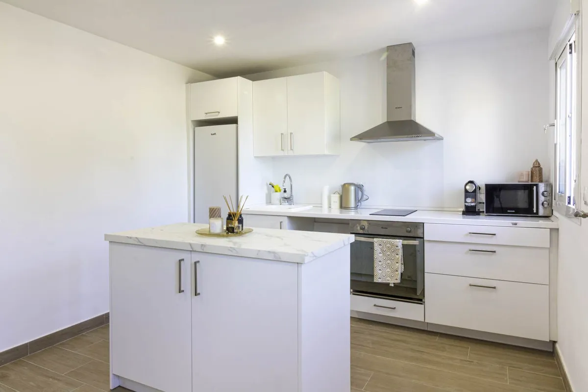 a8a7a201-62fa-4496-a394-01783c69a332