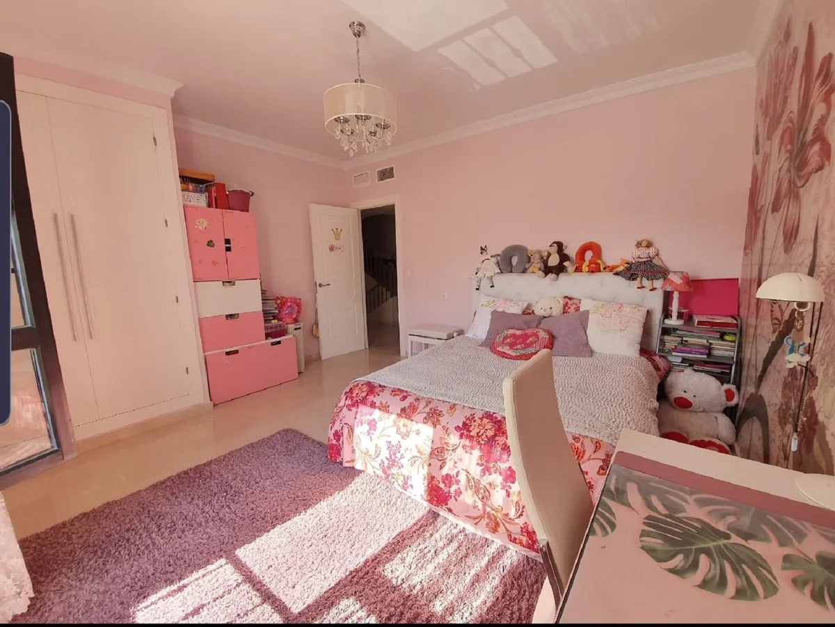 85863200-420b-48fc-b429-c3496fda7643