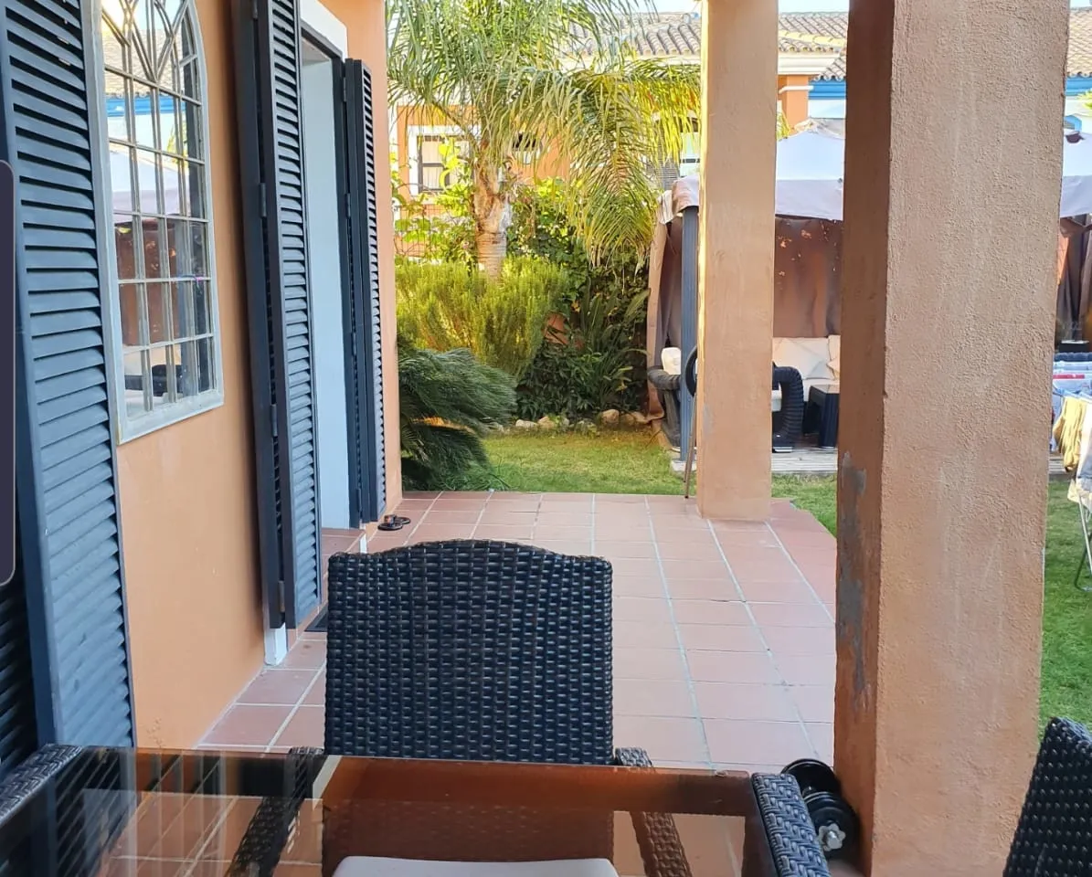 c3b9ee9e-3626-4538-a796-1604f3679cb4