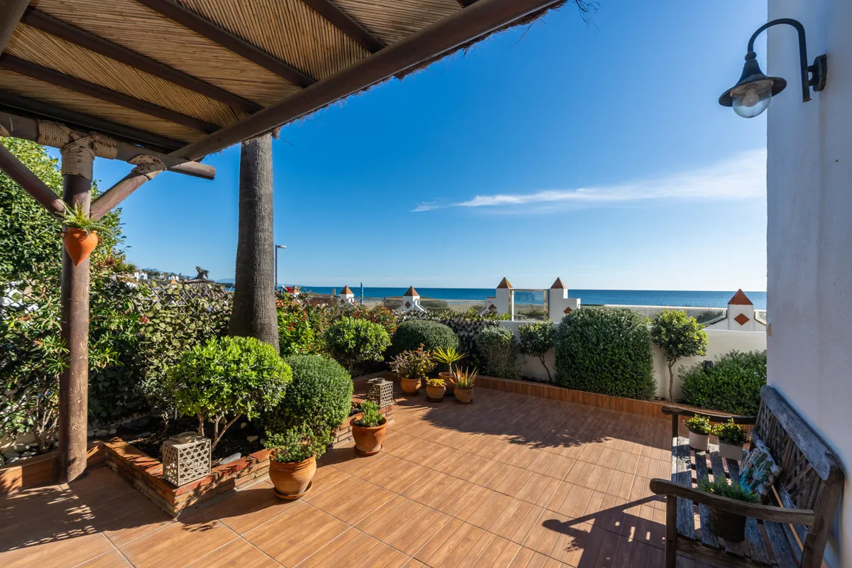 13a64ef9-ed89-43ed-9e76-34851e9a0240