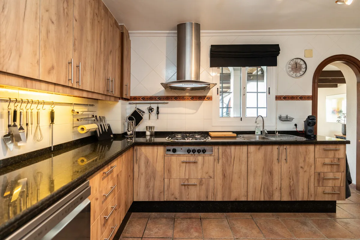 f0e2c8ac-8da9-4c38-9c91-a84e84ec242d