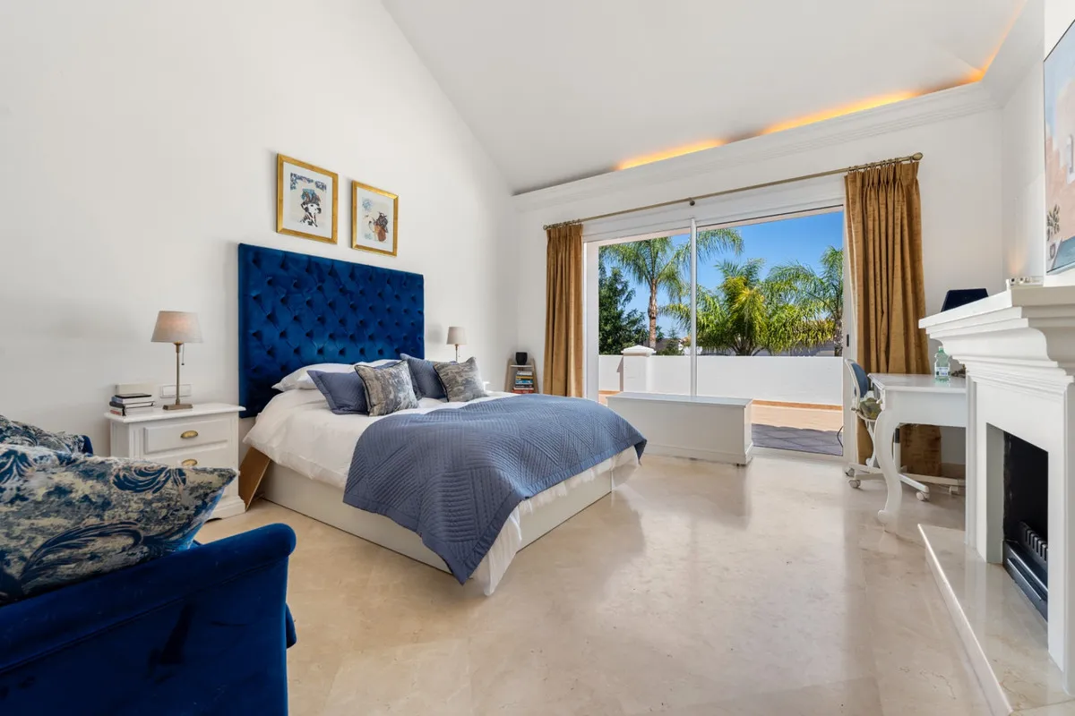 1b007285-2651-46eb-97e6-98f61b515905