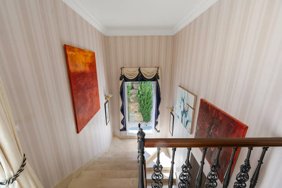 9914068e-9af9-4ece-a6b7-2a9bdc78b167