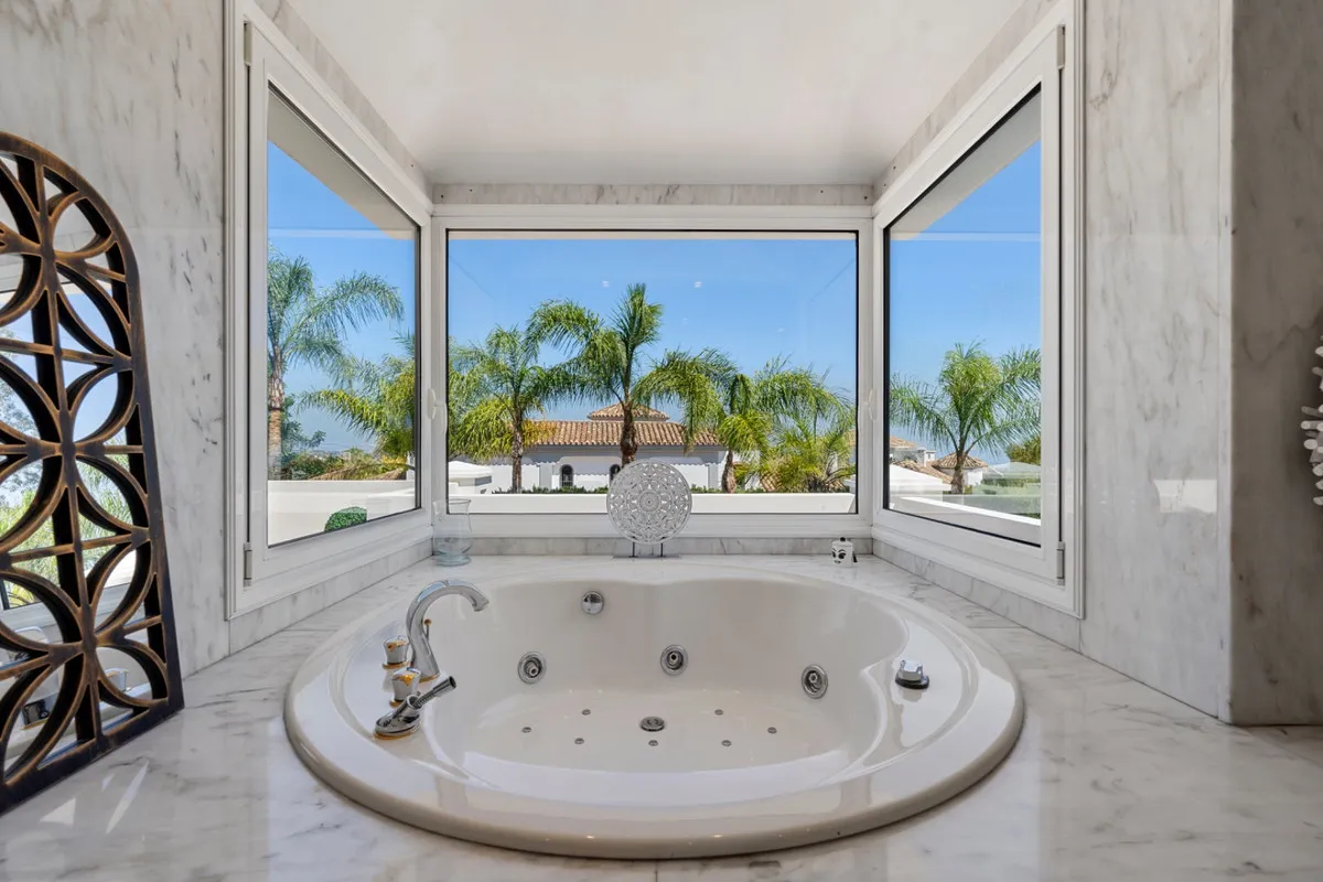 9ab6fdcc-ae2a-484d-a548-25de89fc33cd