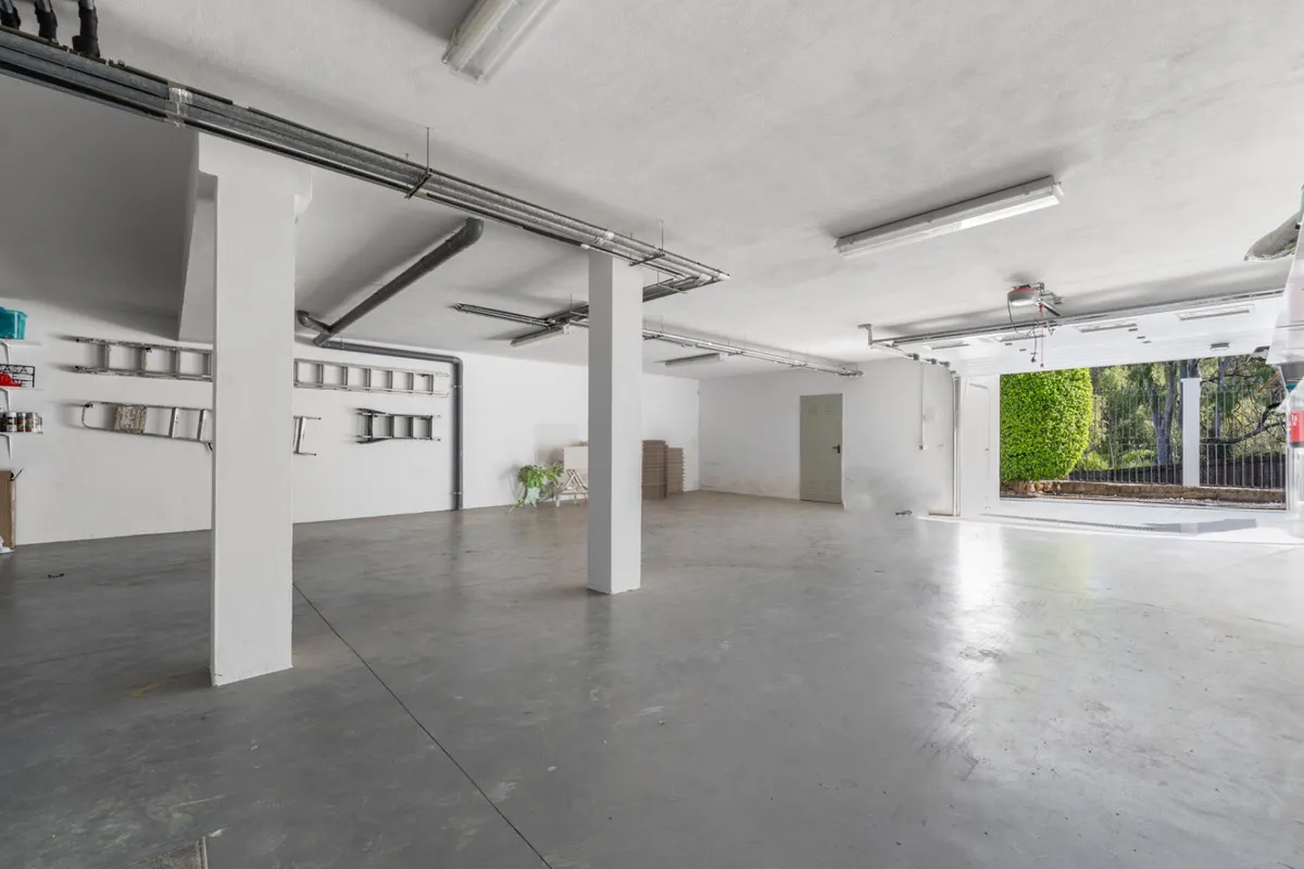 a780dd6f-1ecb-46c5-ba65-bed2a2fda6d0