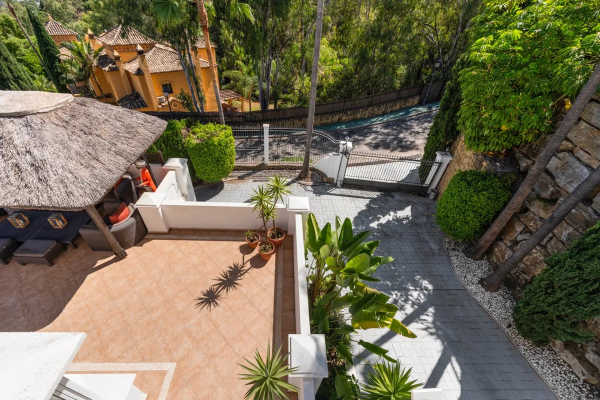 c0f06e8a-a191-4ec9-808e-9413f7d0f2c5