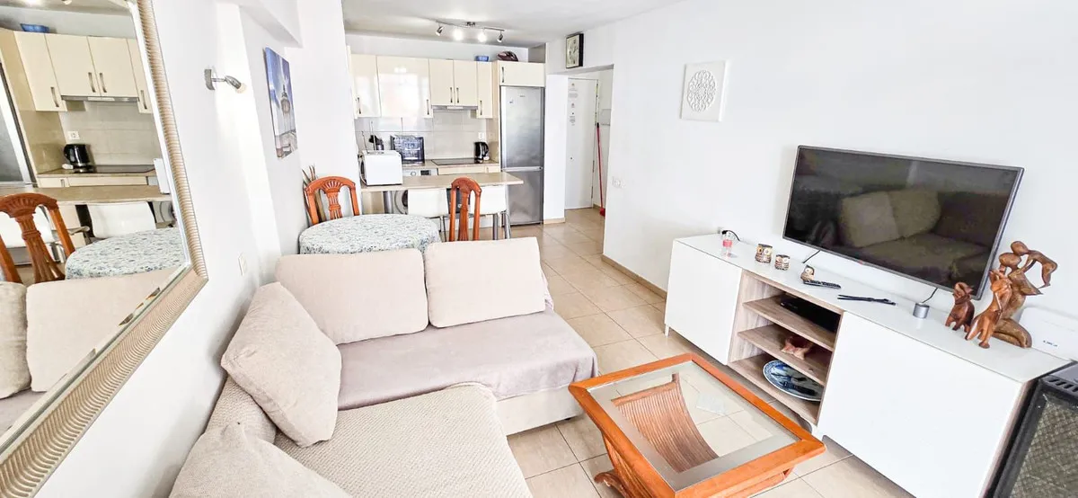 a1ca2278-b8ed-43fc-9401-8b1e99237459