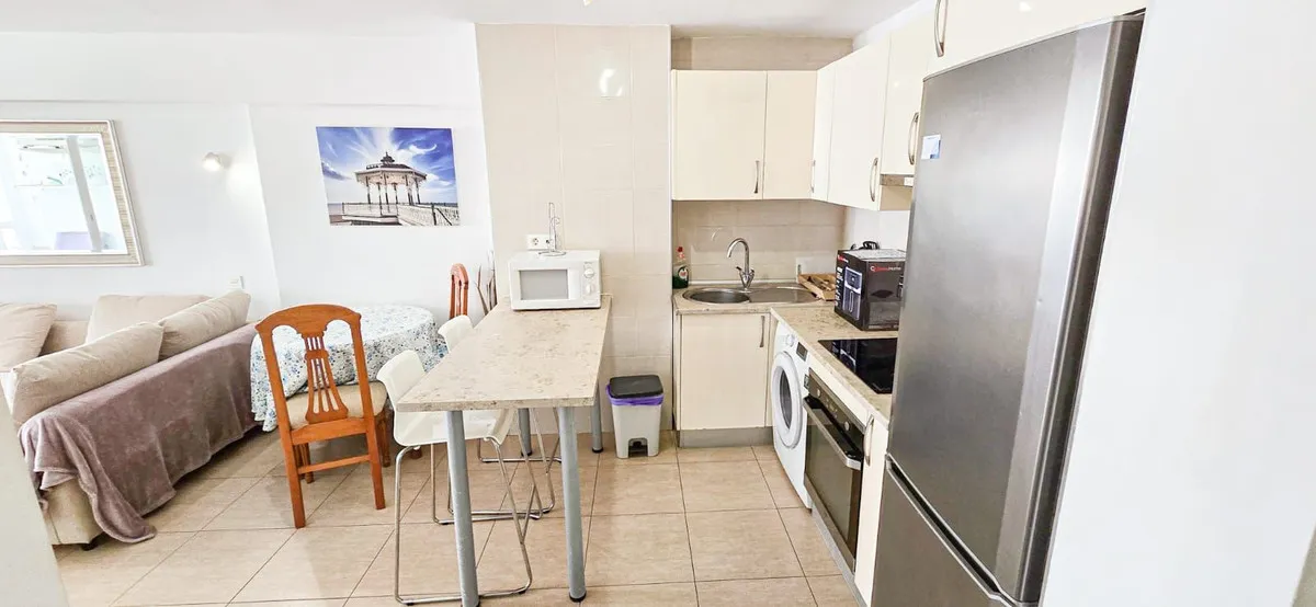 df08e05b-c021-4f44-8e76-b1d802e445c5