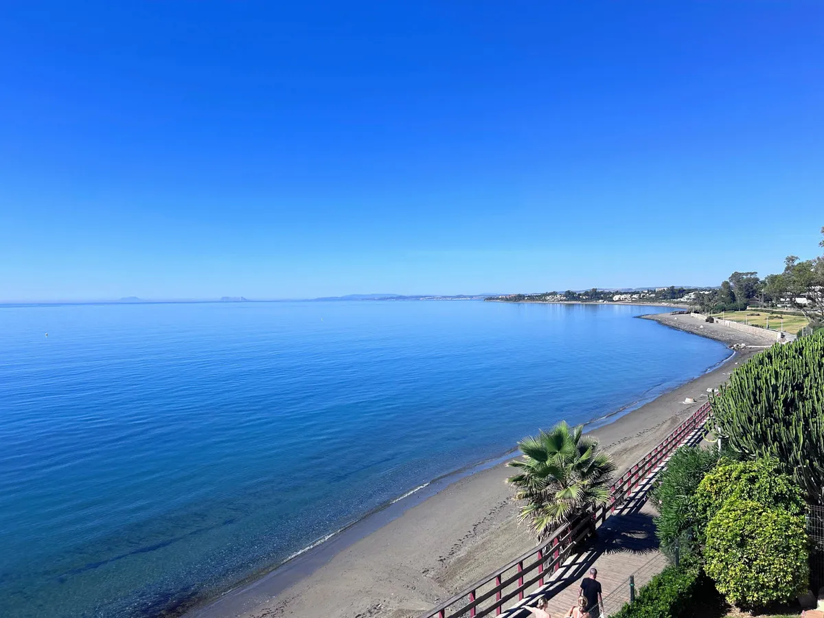 6b292aac-1660-4e47-bd53-4d2671405503