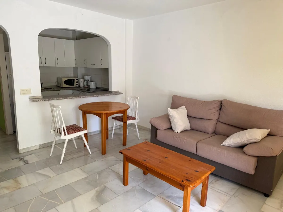 7877bb44-2755-41b6-94c3-6ec36389d3a5