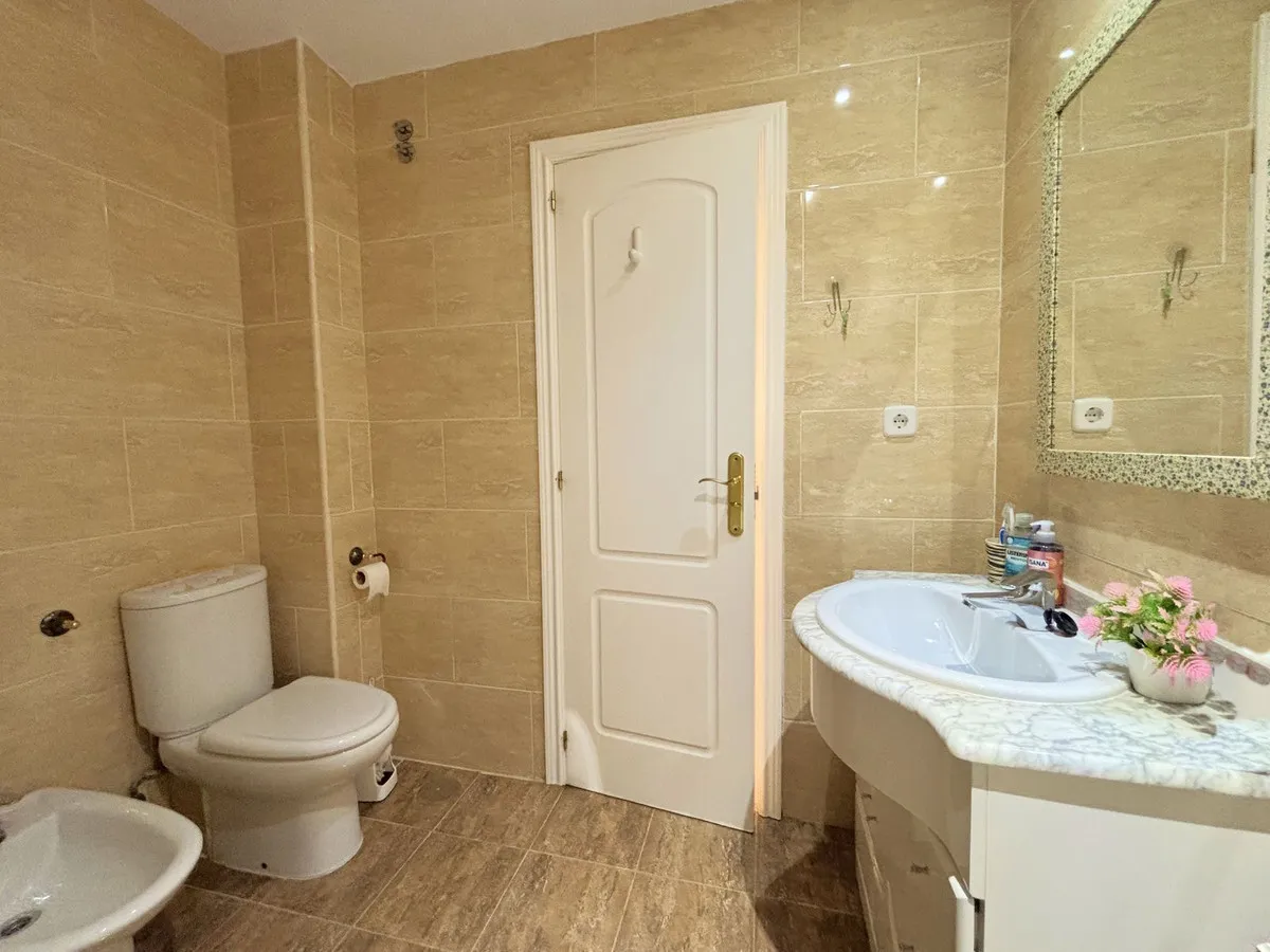 33c1d318-e4fc-4665-8010-7bf0d28c847b