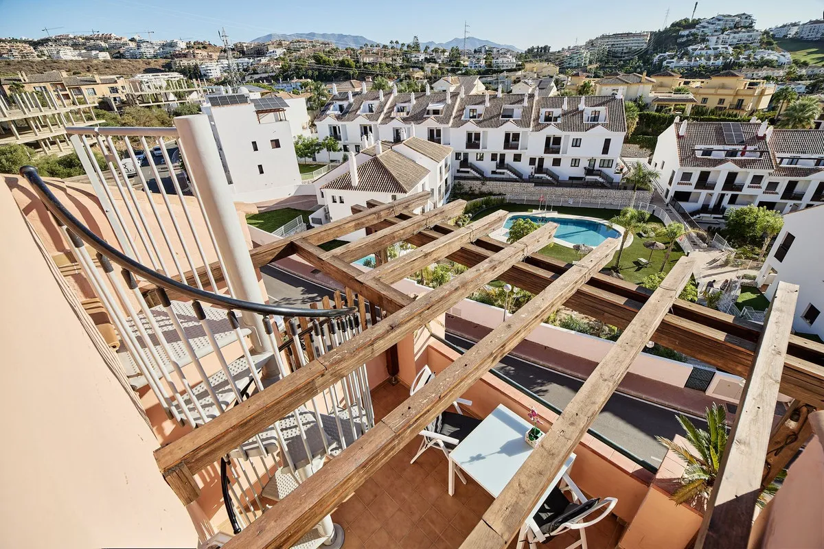 ae0d428d-74b9-422a-9821-4e6ee8ee9df7