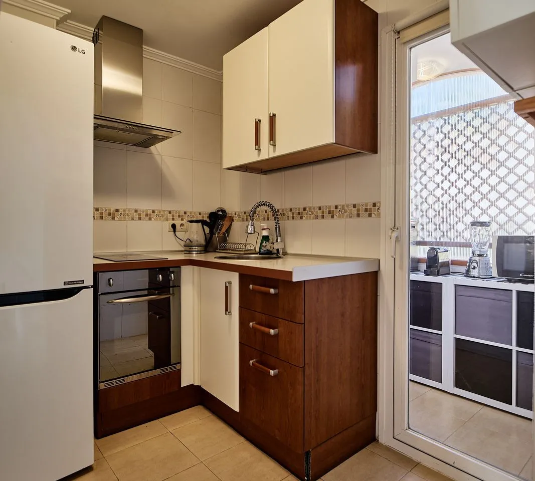 b5d4fa3a-3ab8-4b39-b2c8-4fd6952f7cc3