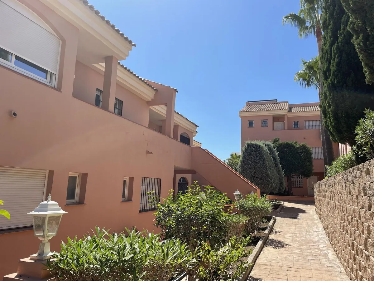 f8ab6c91-84e0-4c2f-a4a9-1af360f462c0