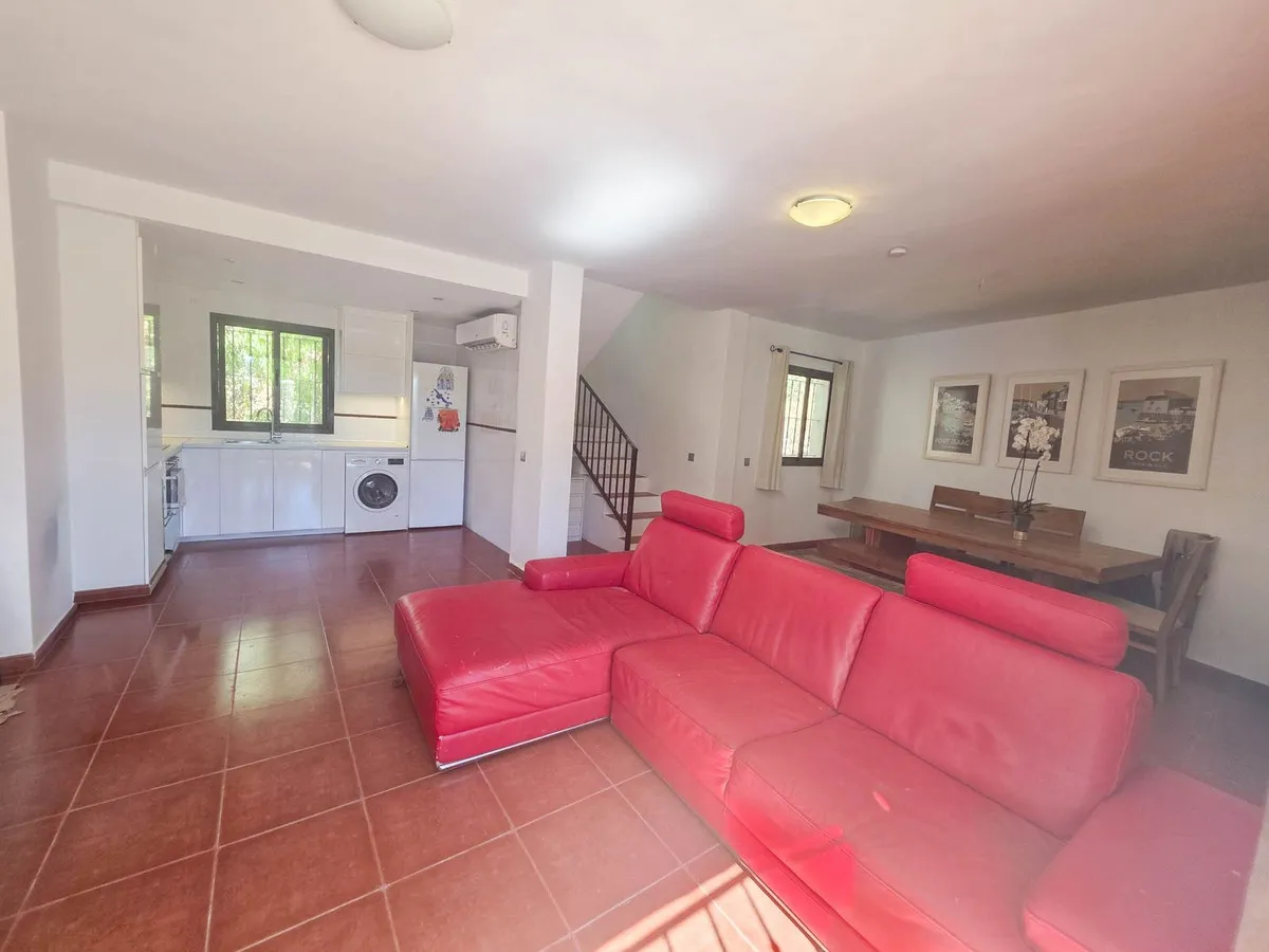 37eb85b9-95d8-44b0-b1cd-c0d412aa3bd8