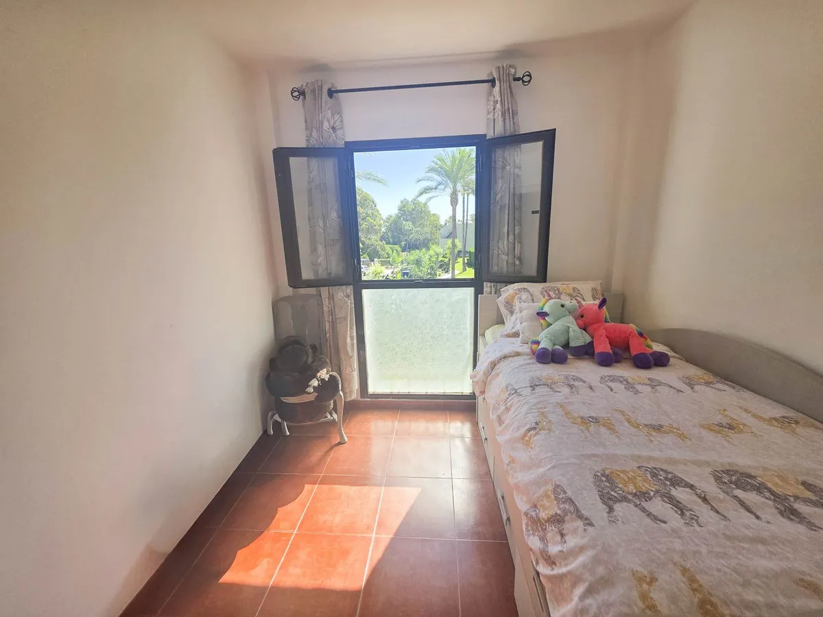 550d6ecd-0cd1-493b-9031-9b18bc79b14e