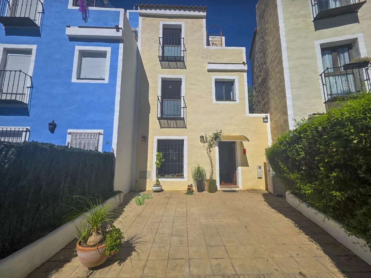 5e32a0d5-371c-4dce-a702-05995ce599dc