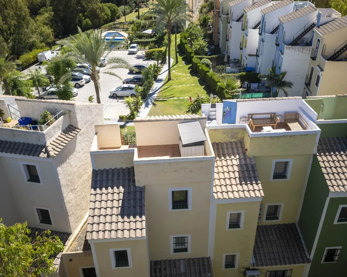 a1a60c54-51ca-4d27-bf25-78bd7c4a9085