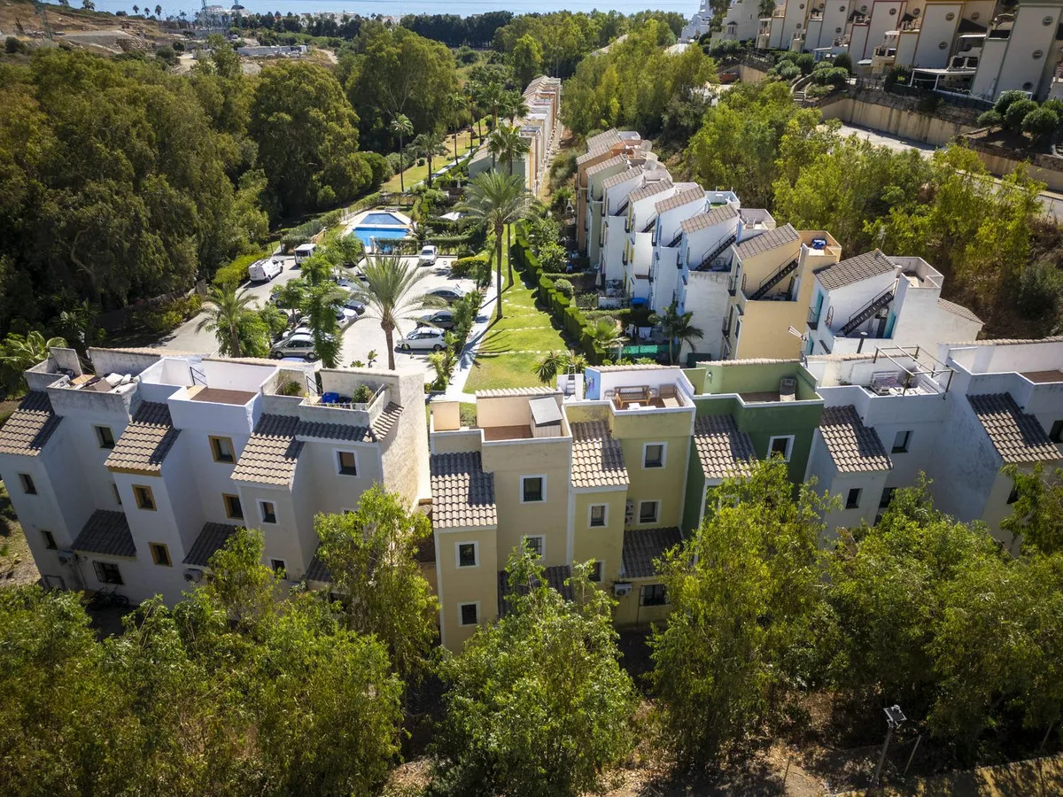 c78854f8-85b6-4612-8a1d-9ac78e98130b