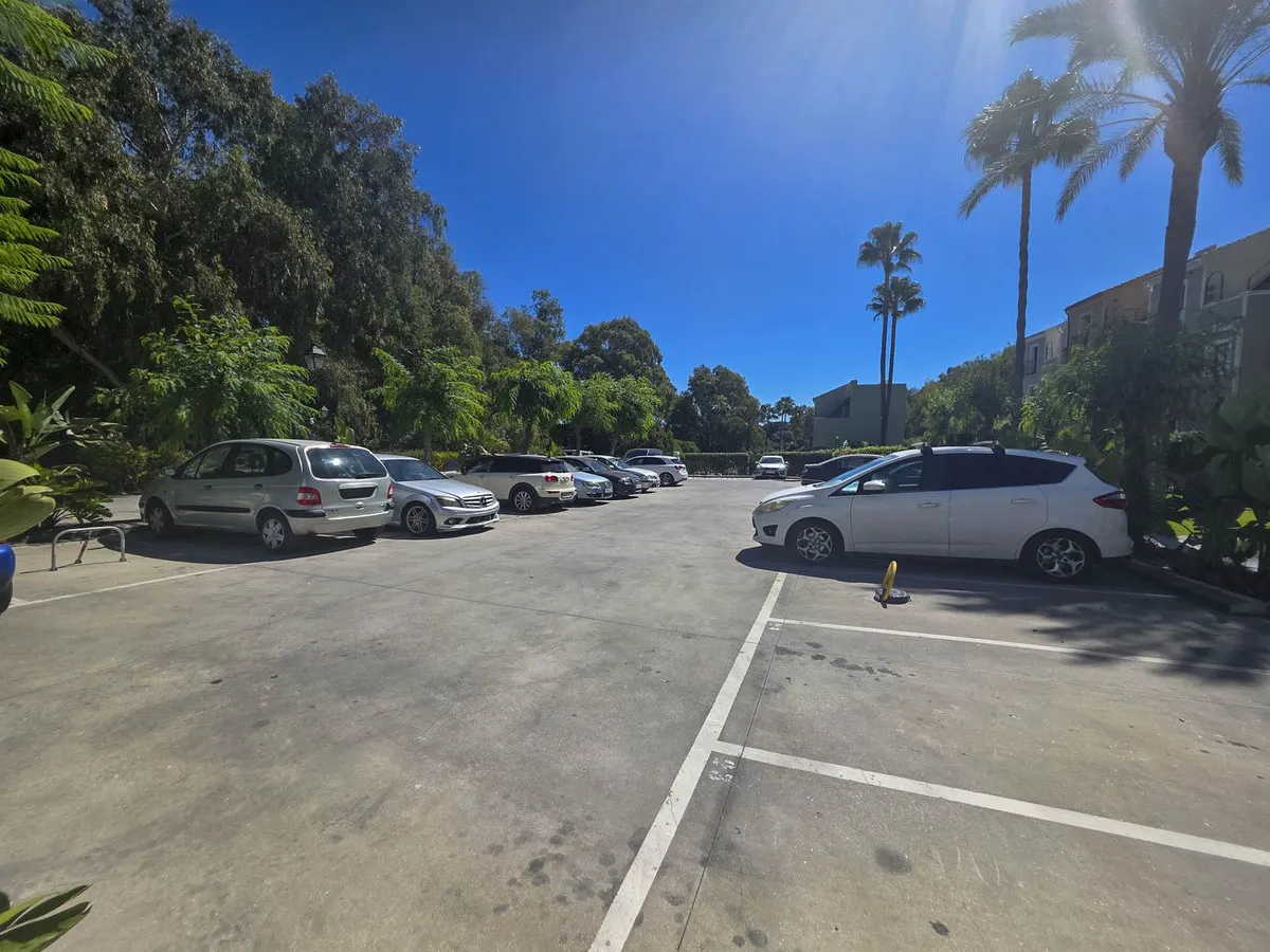 c99e4ce1-41e0-4784-8eb2-affc0b93ad84