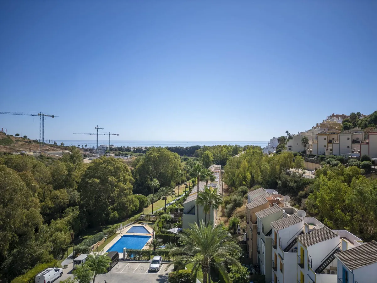 e2a44cf4-d445-415d-b50c-e174c0dc1035