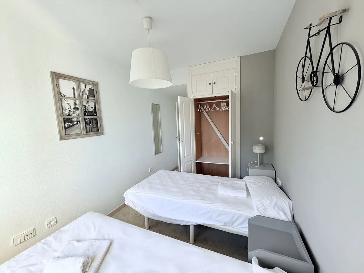 54dadfb8-acaf-460d-acb2-9239157bf4a7