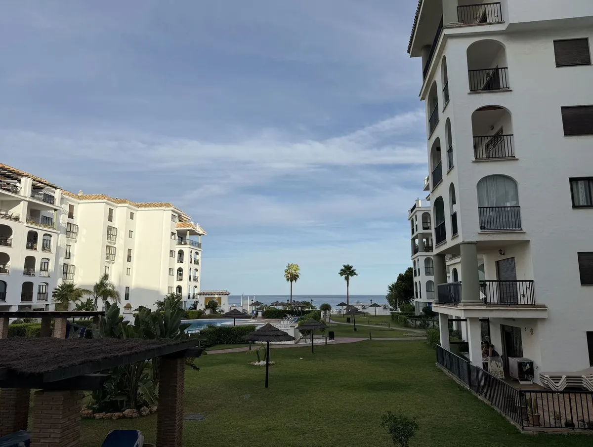 8d52bf4d-5603-43d5-9734-f6080384c577