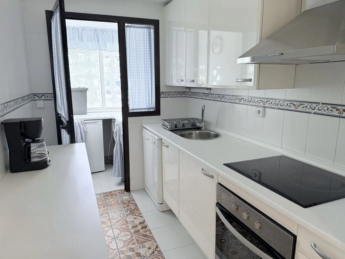 b0e83d64-f7c8-4da0-a549-45c34bec0d4b