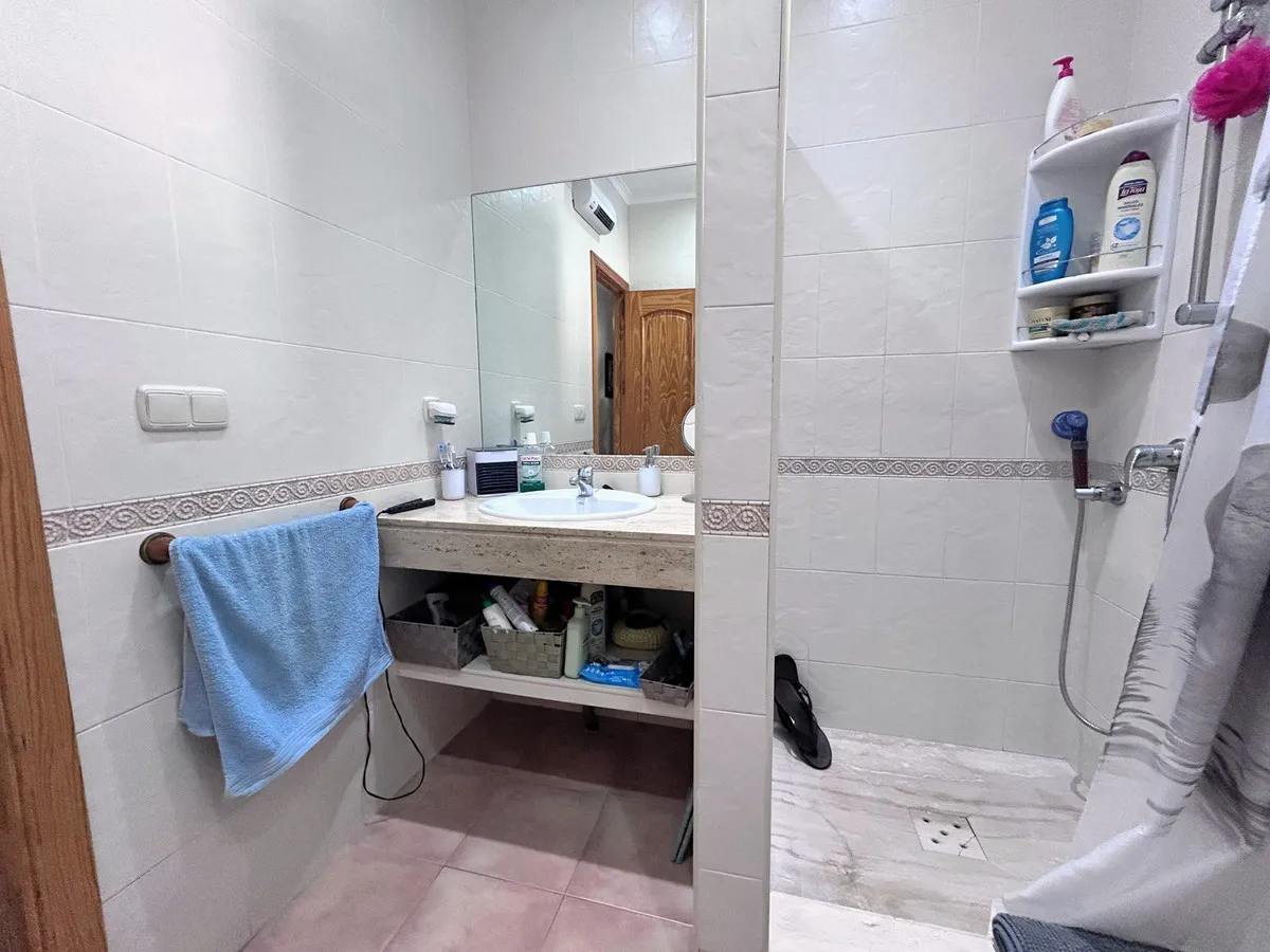 377d70fc-5dc3-4a6f-9e9c-b3e982994018